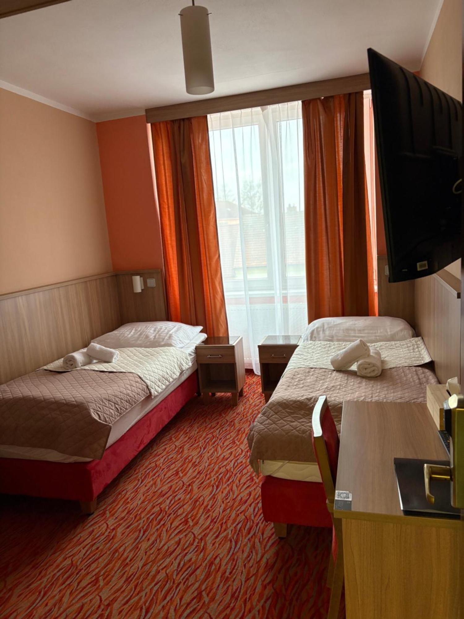 Hotel Opera Jaromerice nad Rokytnou Exterior foto